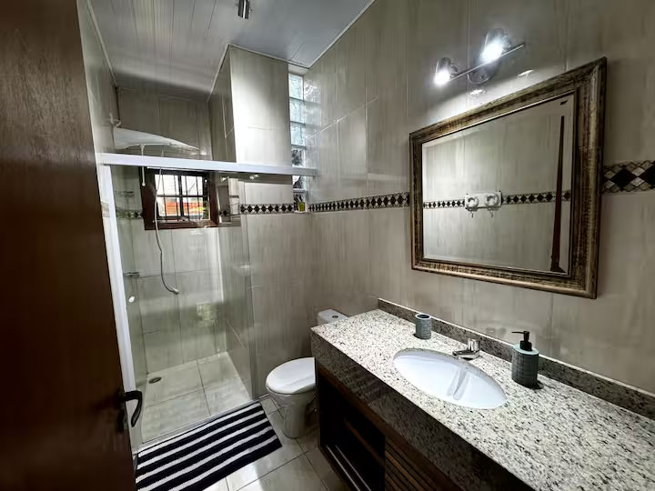002-suite-v-martins-beach-house