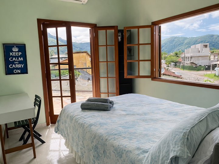 011-suite-v-martins-beach-house